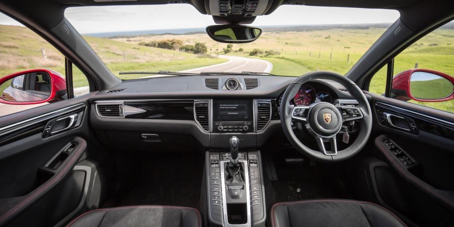 Торпедо Porsche Macan GTS 2016 года  (AU) (фото 8 из 16)